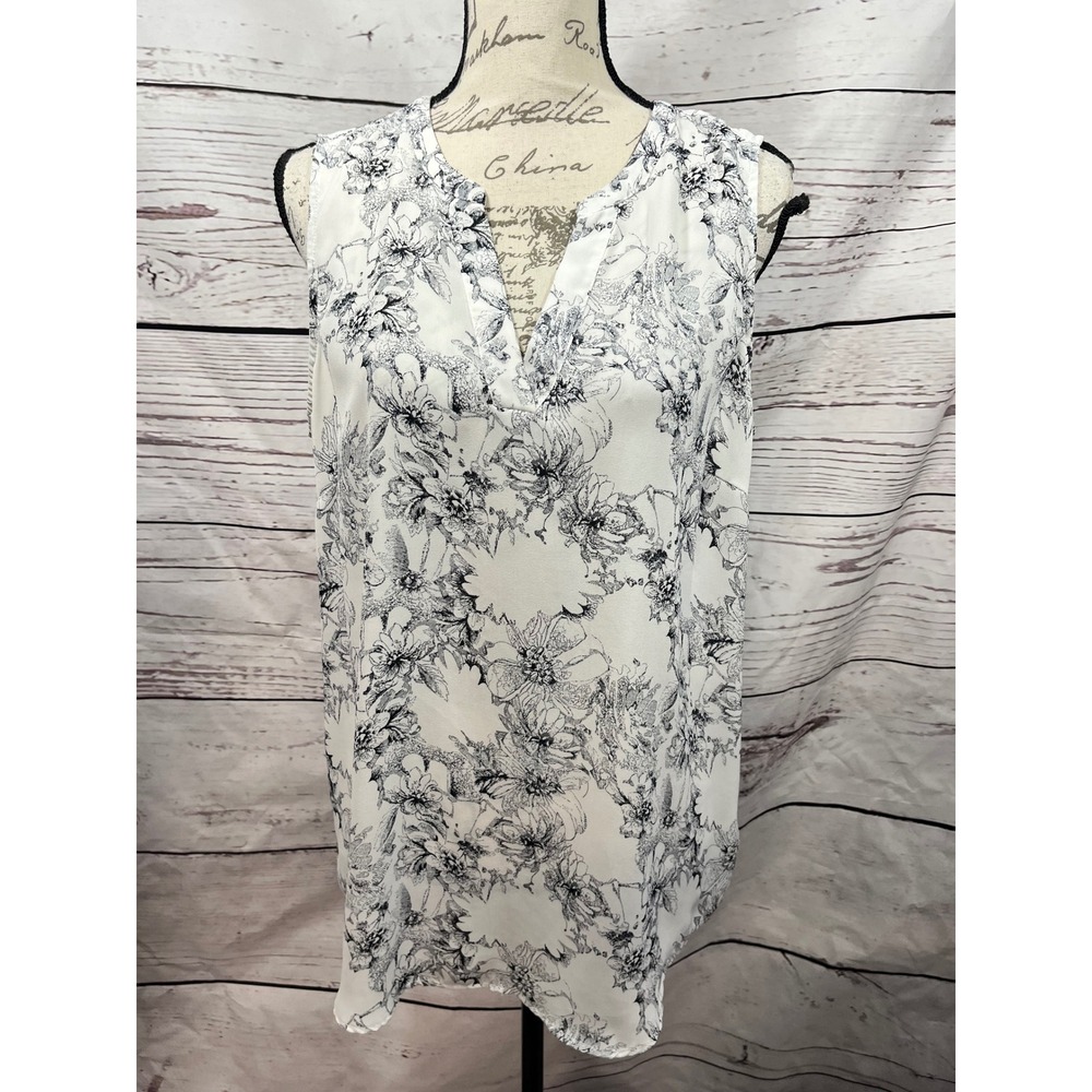 Adrianna Papell Wom Floral Sketch Sleeveless Split V-Neck Blouse White‎ Black L